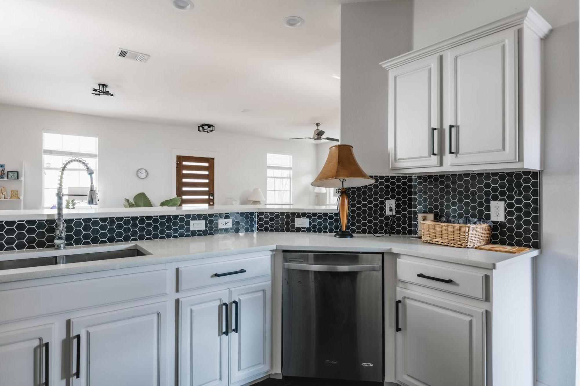 Villa Stylish Downtown Escape, Walk To Brewery -Pool & Relaxation Austin Esterno foto