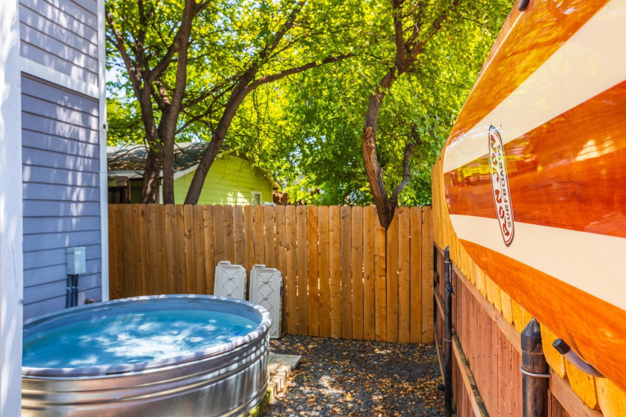 Villa Stylish Downtown Escape, Walk To Brewery -Pool & Relaxation Austin Esterno foto