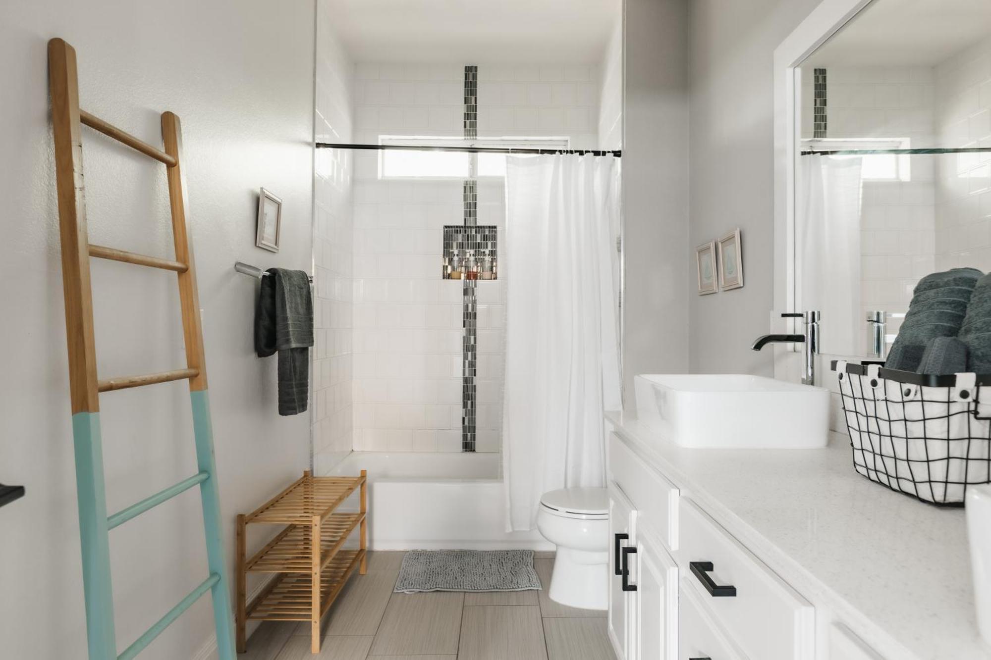 Villa Stylish Downtown Escape, Walk To Brewery -Pool & Relaxation Austin Esterno foto