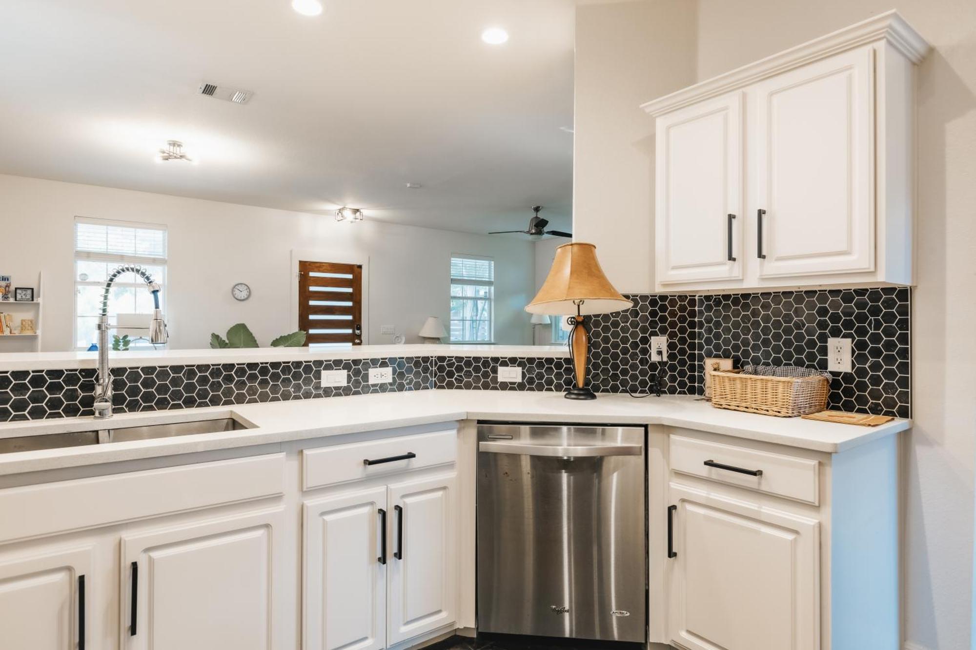 Villa Stylish Downtown Escape, Walk To Brewery -Pool & Relaxation Austin Esterno foto