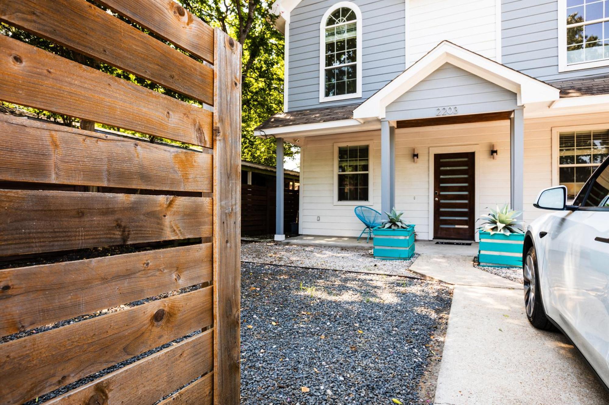 Villa Stylish Downtown Escape, Walk To Brewery -Pool & Relaxation Austin Esterno foto