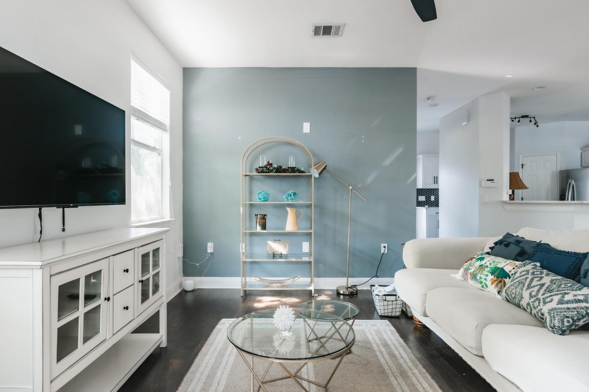 Villa Stylish Downtown Escape, Walk To Brewery -Pool & Relaxation Austin Esterno foto
