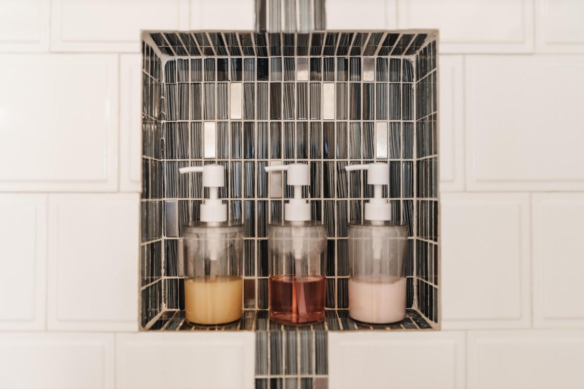 Villa Stylish Downtown Escape, Walk To Brewery -Pool & Relaxation Austin Esterno foto